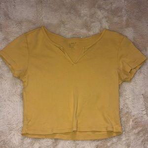 BRANDY MELVILLE YELLOW T SHIRT
